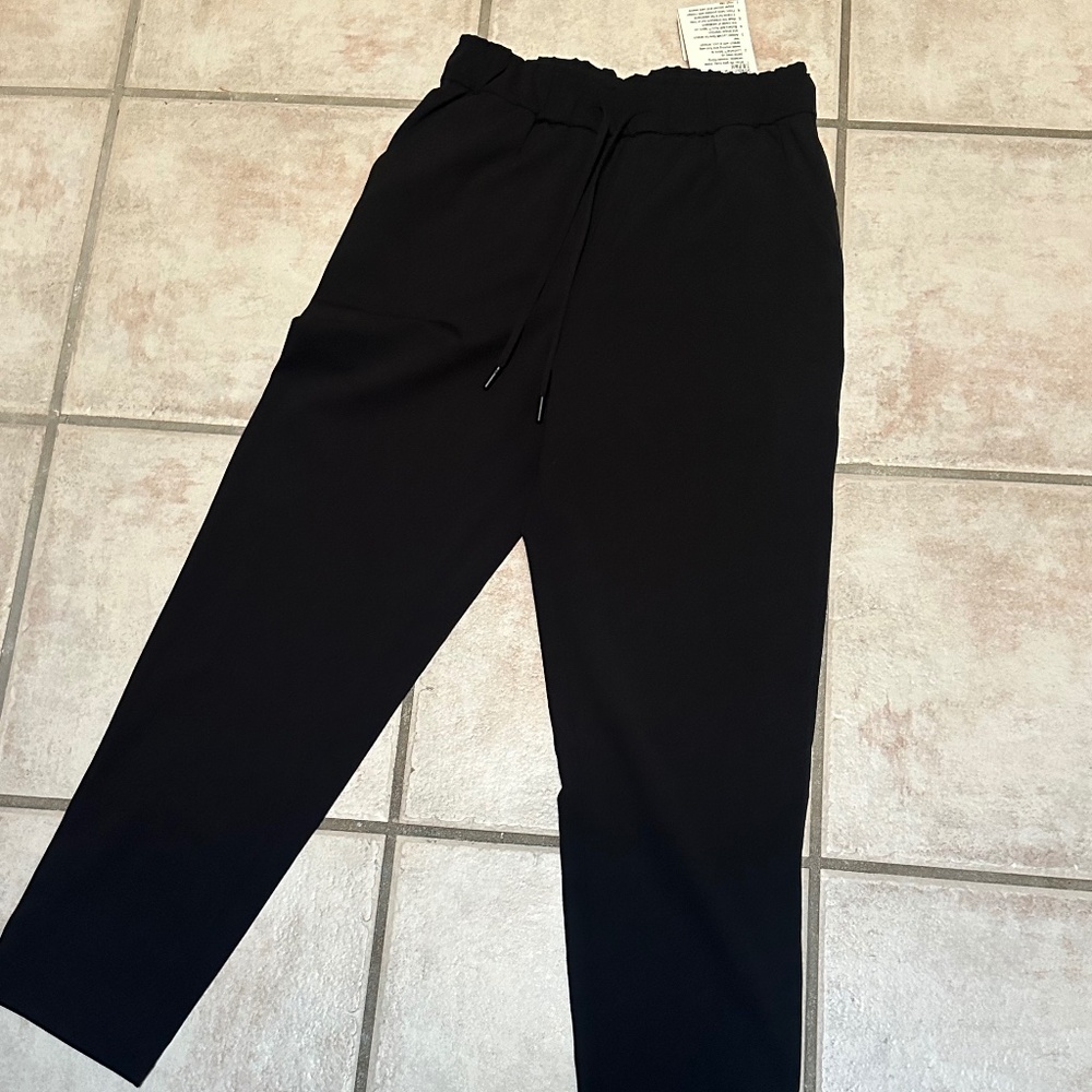 New Lululemon Stretch HR 7/8 Pant in black